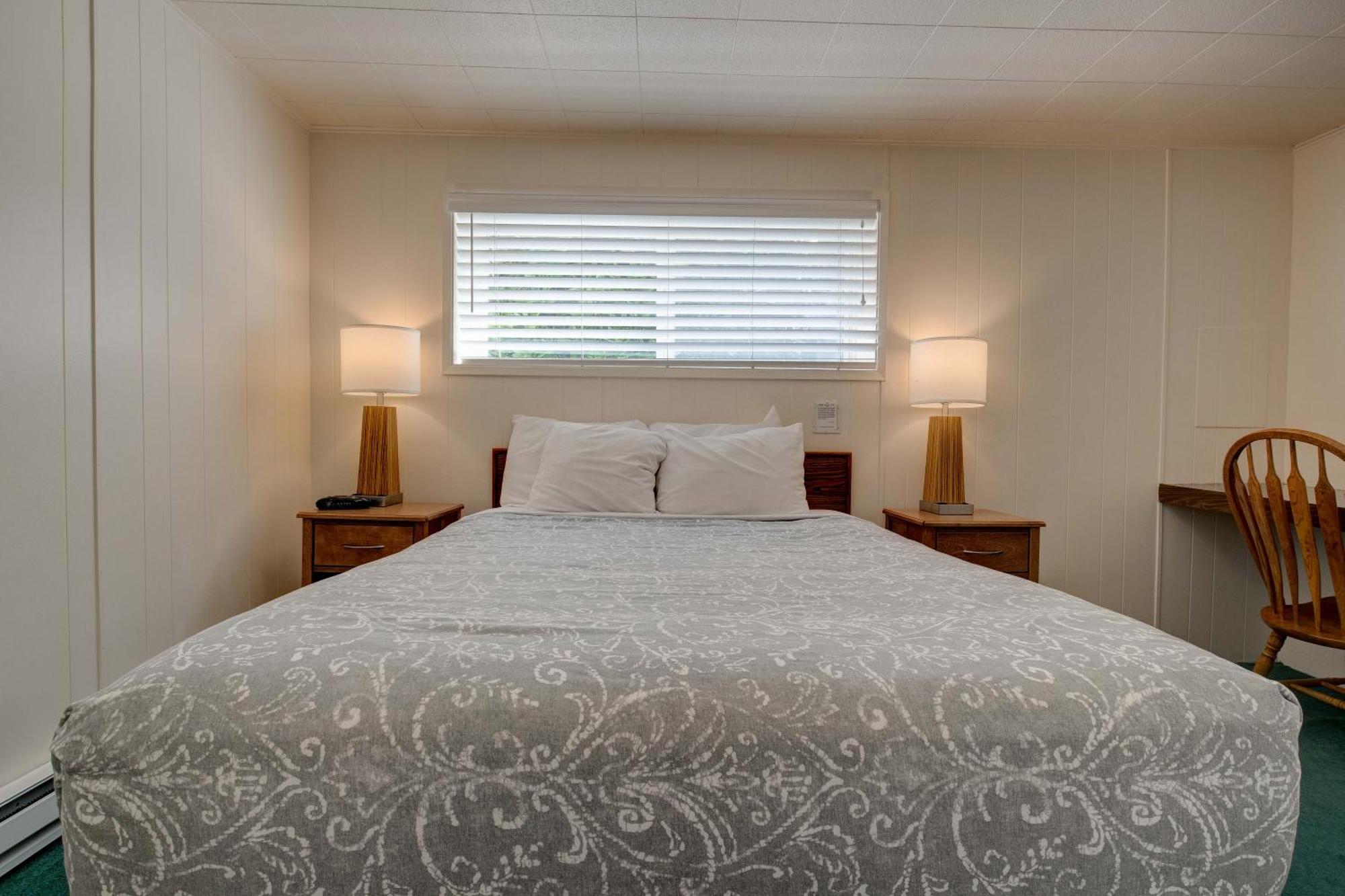 Ester Lee Oceanview Inn Lincoln City Bagian luar foto