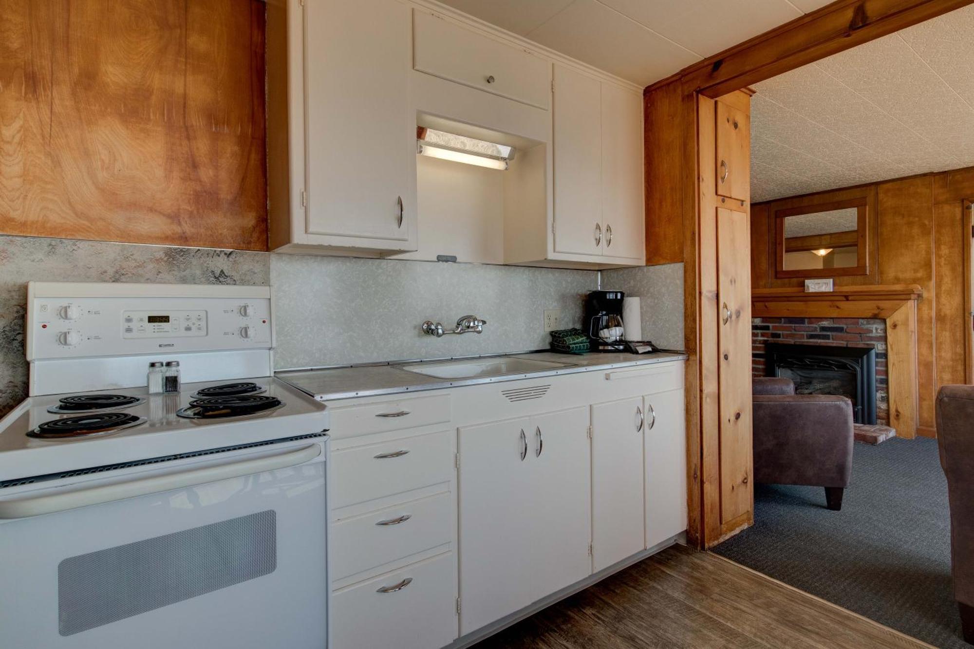 Ester Lee Oceanview Inn Lincoln City Bagian luar foto