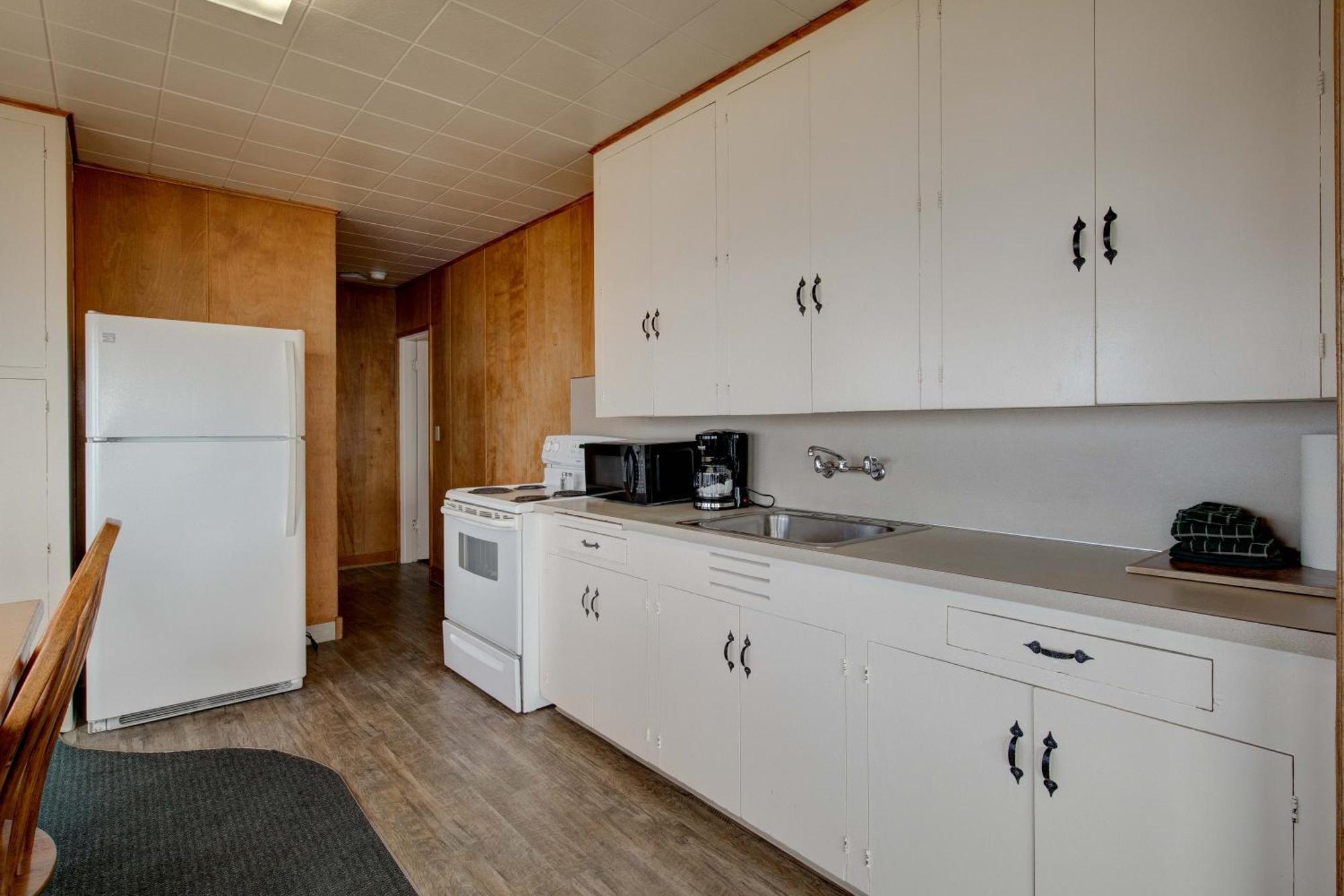 Ester Lee Oceanview Inn Lincoln City Bagian luar foto