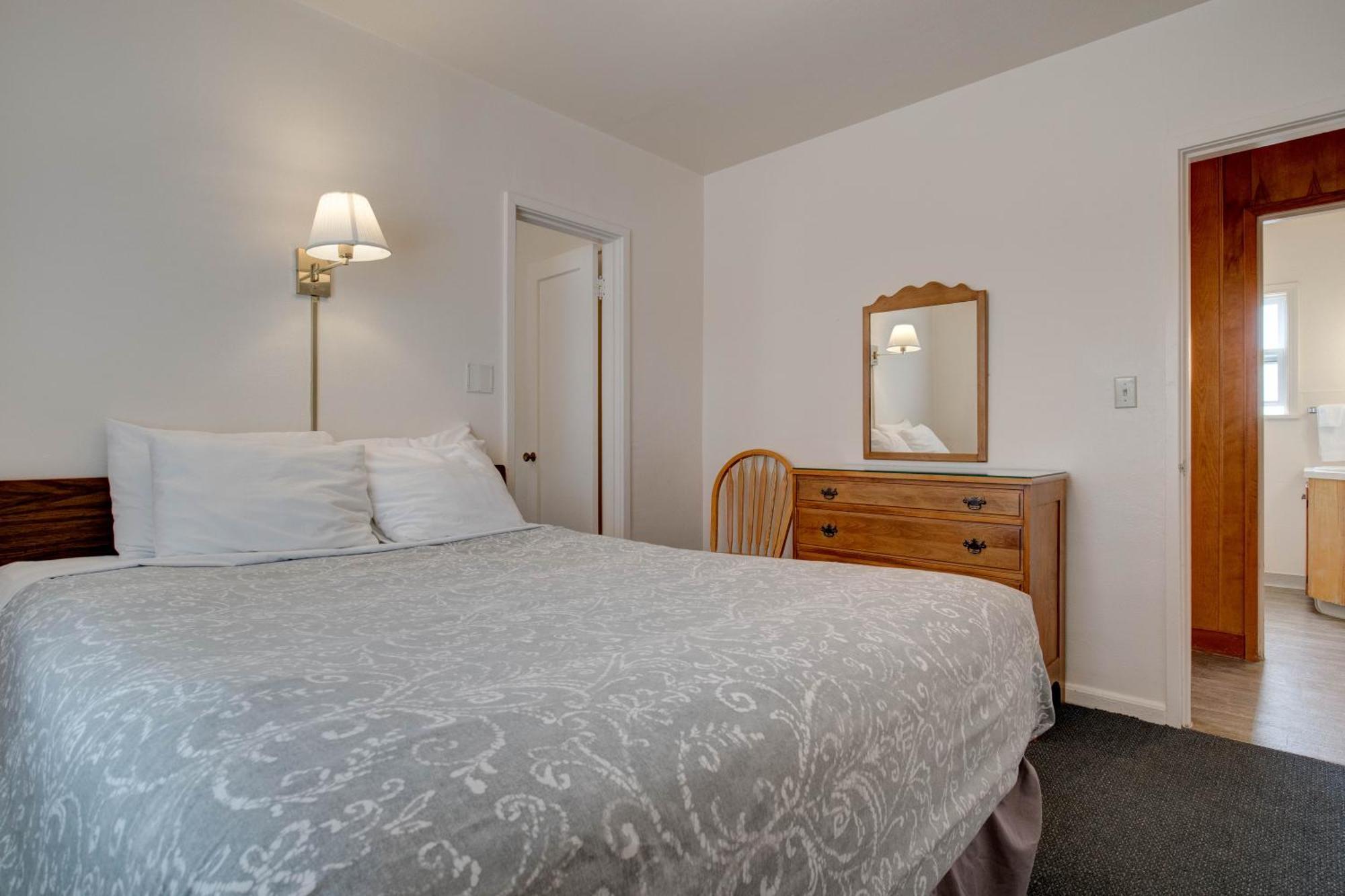 Ester Lee Oceanview Inn Lincoln City Bagian luar foto
