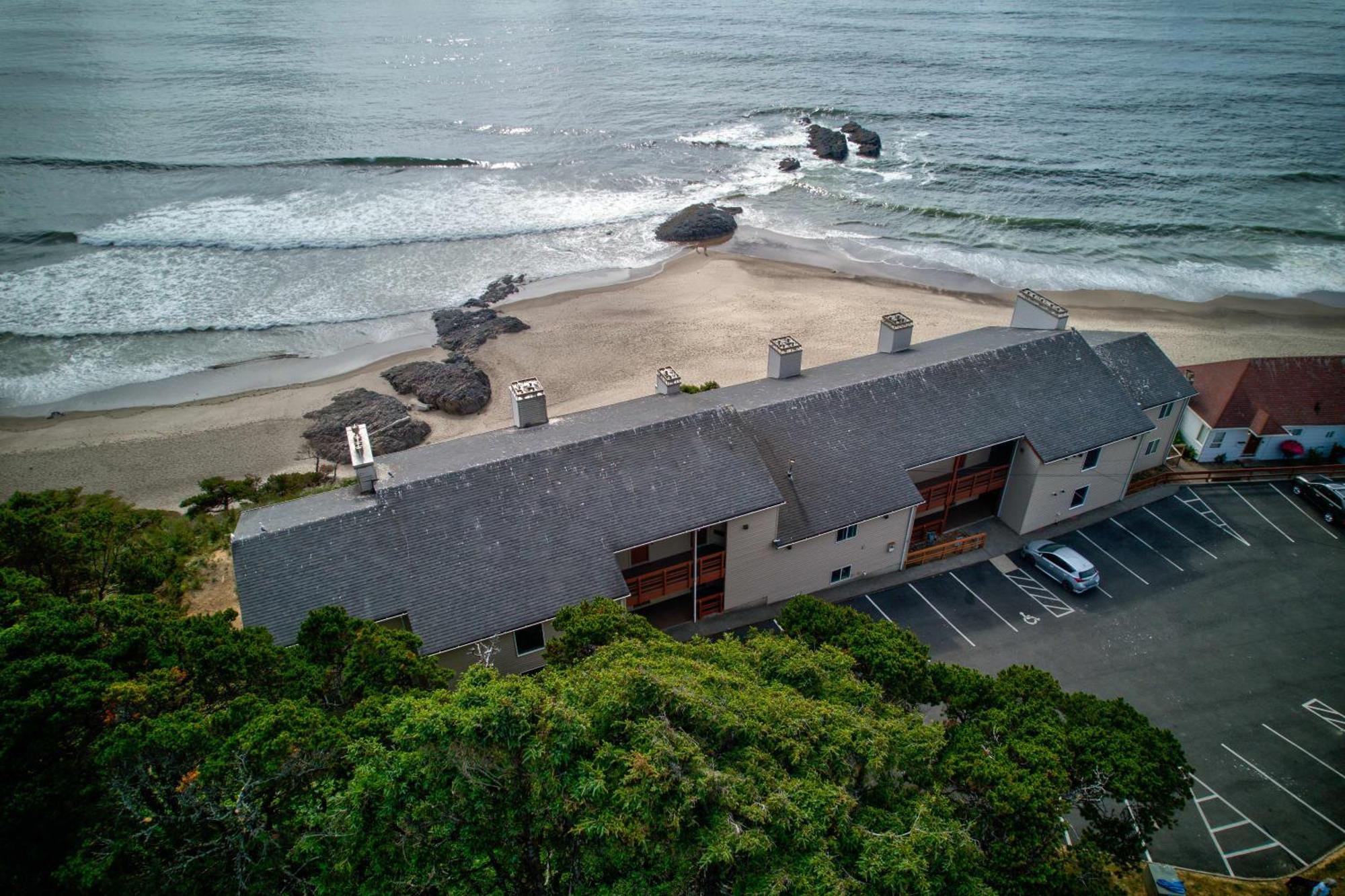 Ester Lee Oceanview Inn Lincoln City Bagian luar foto